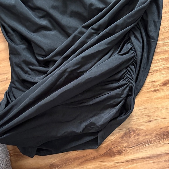 NWT Black Off-Shoulder Dress - Picture 5 of 8